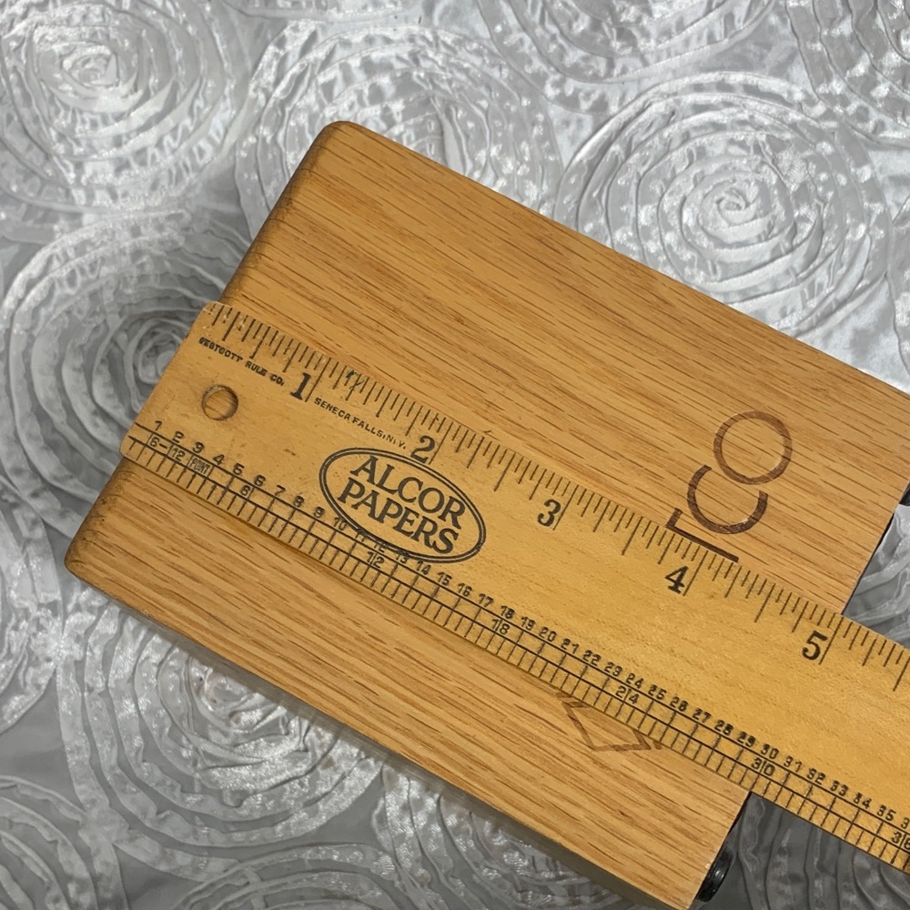 Cutco Oak Wood Utensil Organizer - Picture 6 of 8